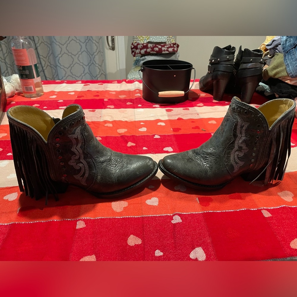 Cowboy ankle boots with fringe